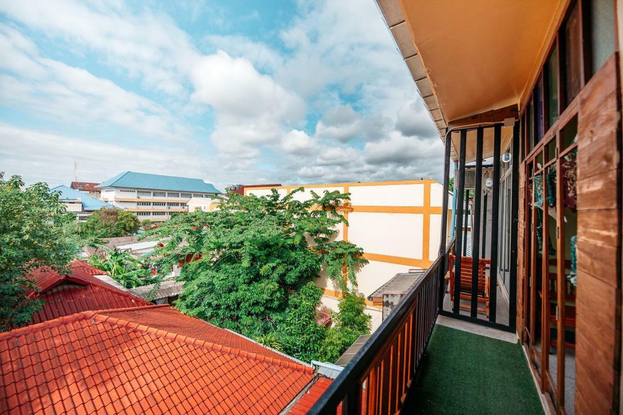 At Phra Sing Hotel Csiangmaj Kültér fotó